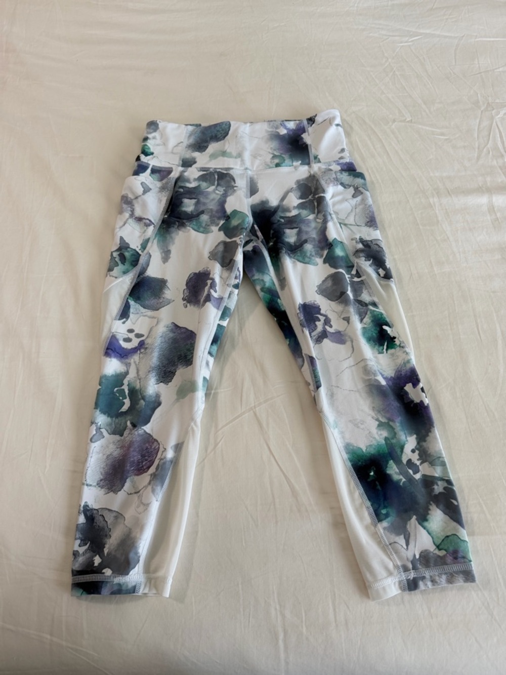 Athleta Womens Floral Capri Leggings - White, Blue, Purple, Gray